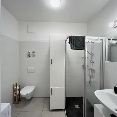 Апартаменти Lisbeth - Parking - Perfect Location *
