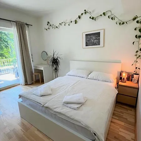 Апартаменти Lisbeth - Parking - Perfect Location *